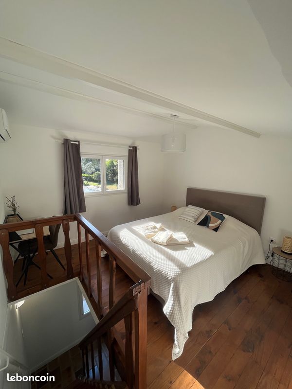 Gite 5 pers rénové, 1 chambre + 1 chambre en duplex, avec grande piscine partagée avec 2nd gîte et jardin en Provence (image 16)