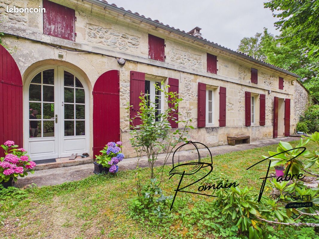 Maison 9 pièces 195 m² · à Pugnac · 195 m² · 450 000 €