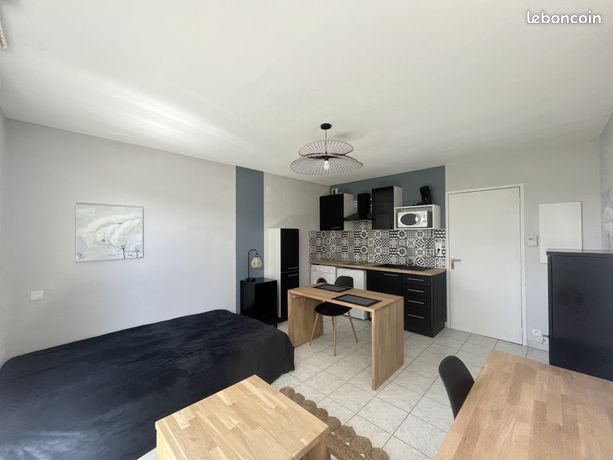 Studio 1 pièce 23 m²