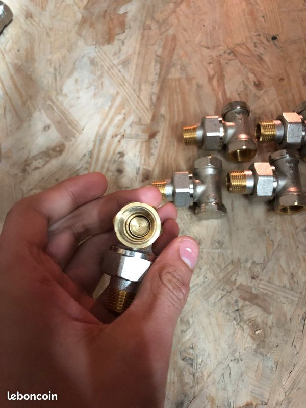 Coude de réglage 12/17 pour radiateur (image 3)