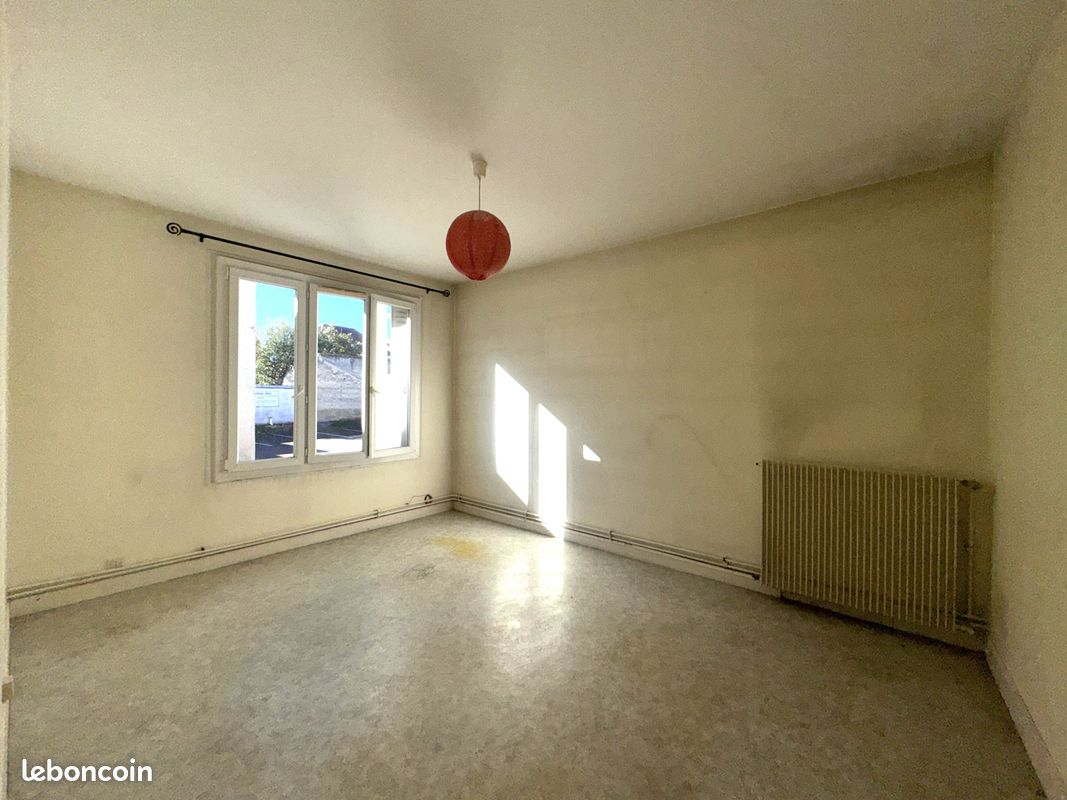 Appartement 2 pièces 50 m² · à Romilly-sur-Seine · 50 m² · 32 000 €