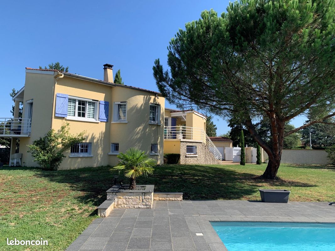Maison 6 pièces 164 m² · à Andrézieux-Bouthéon · 164 m² · 459 000 €
