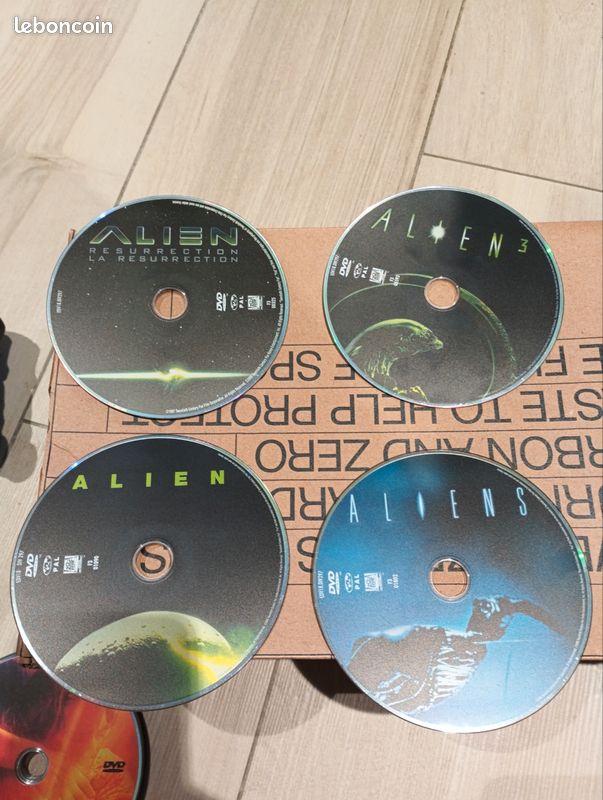 4 dvd Alien (image 1)
