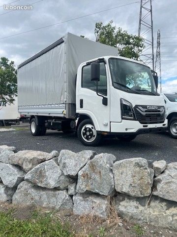 Isuzu M27 GEN2 Plateau alu + rideaux coulissants (37900 HT) (image 1)