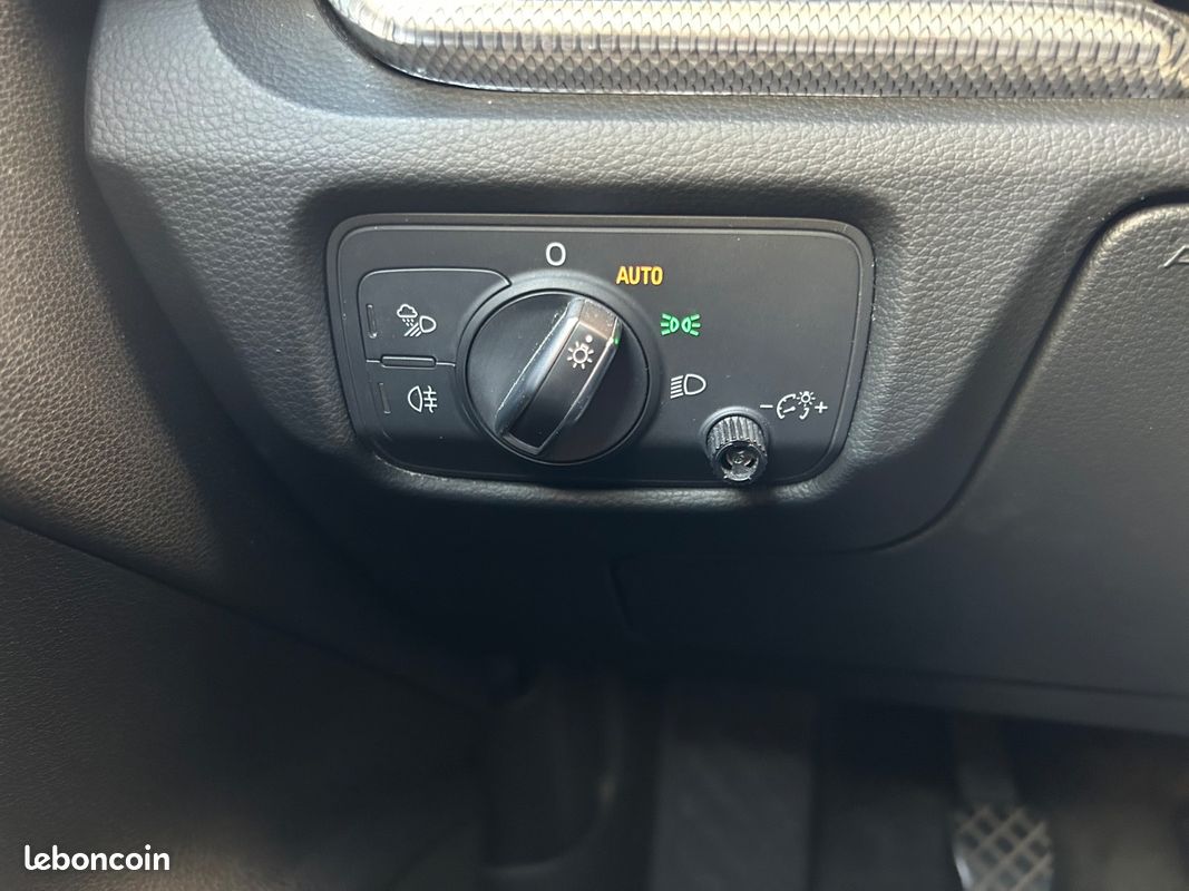 AUDI A3 SPORTBACK 1.6 TDI 116 Design Luxe - Suivi d'Entretien Complet (image 12)