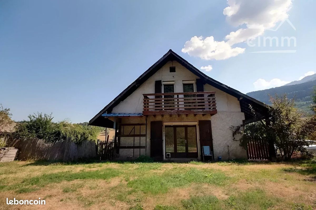 Maison 4 pièces 92 m² · à Laval-en-Belledonne · 92 m² · 945 €