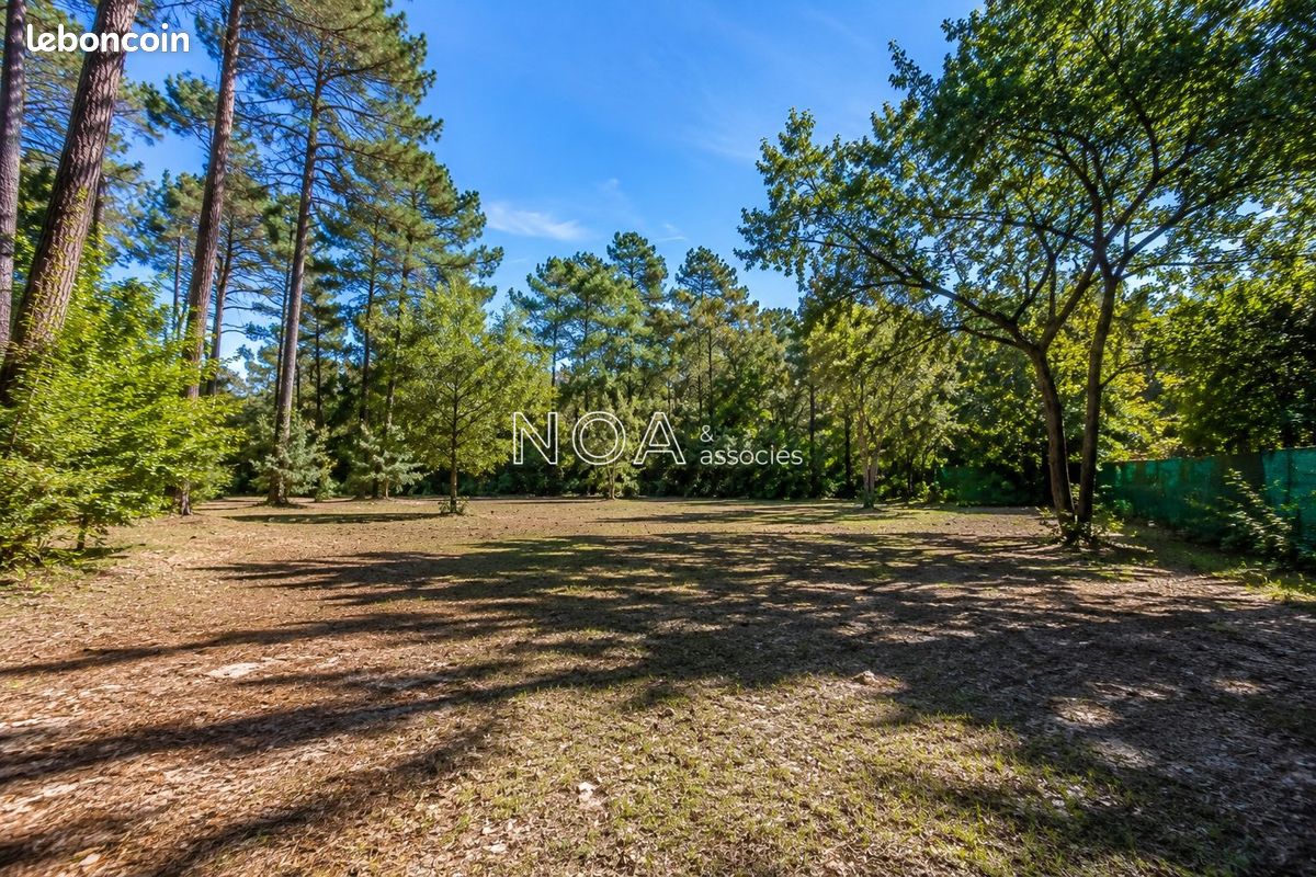 Terrain 1269 m² · à Arès · 1 269 m² · 400 400 €