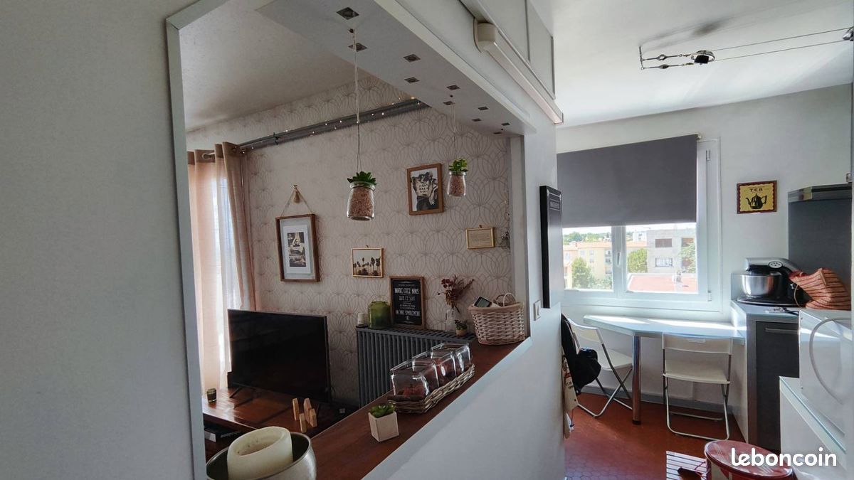 Appartement 3 pièces 84 m² · à Salon-de-Provence · 84 m² · 870 €