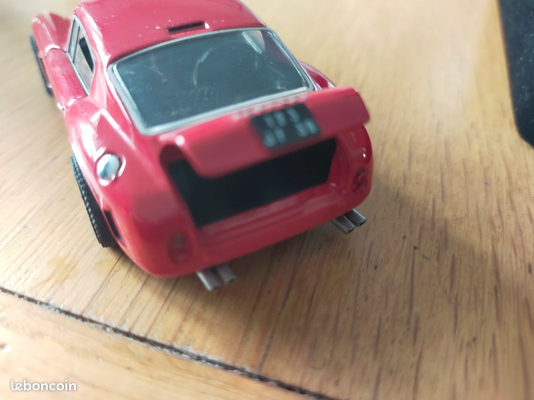 Miniature 1/18 JOUEF ÉVOLUTION - FERRARI 250 GT BERLINETTA 14 - Collection Miniature 1/18 JOUEF ÉVOLUTION - FERRARI 250 GT BERLINETTA 14 - Collection