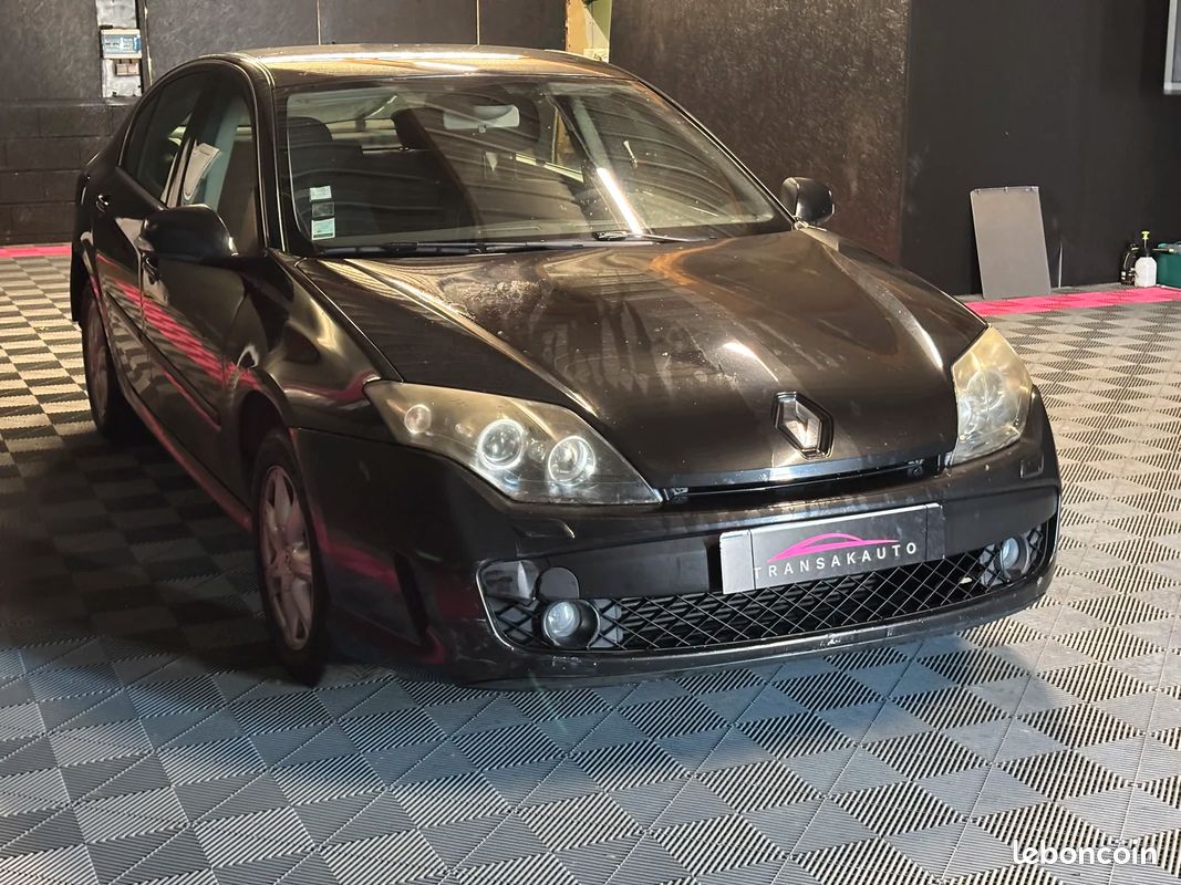 Renault LAGUNA III Black Edition Carminat (image 3)