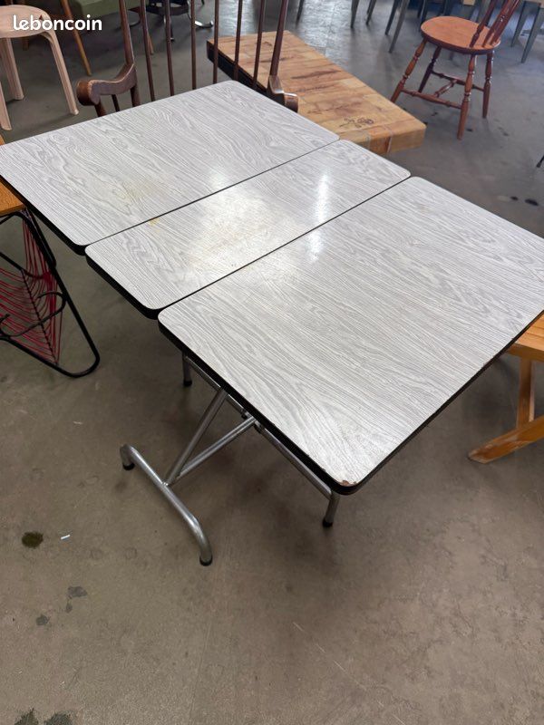 Table Formica Rectangulaire Pliante 70x120cm – Blanc, Pieds Métal, Neuve