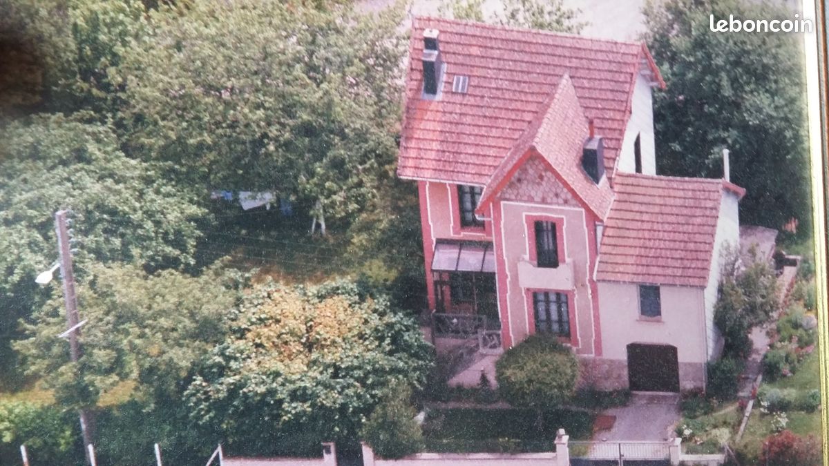 Maison 4 pièces 80 m² · à Bourg-Lastic · 80 m² · 800 €/mois
