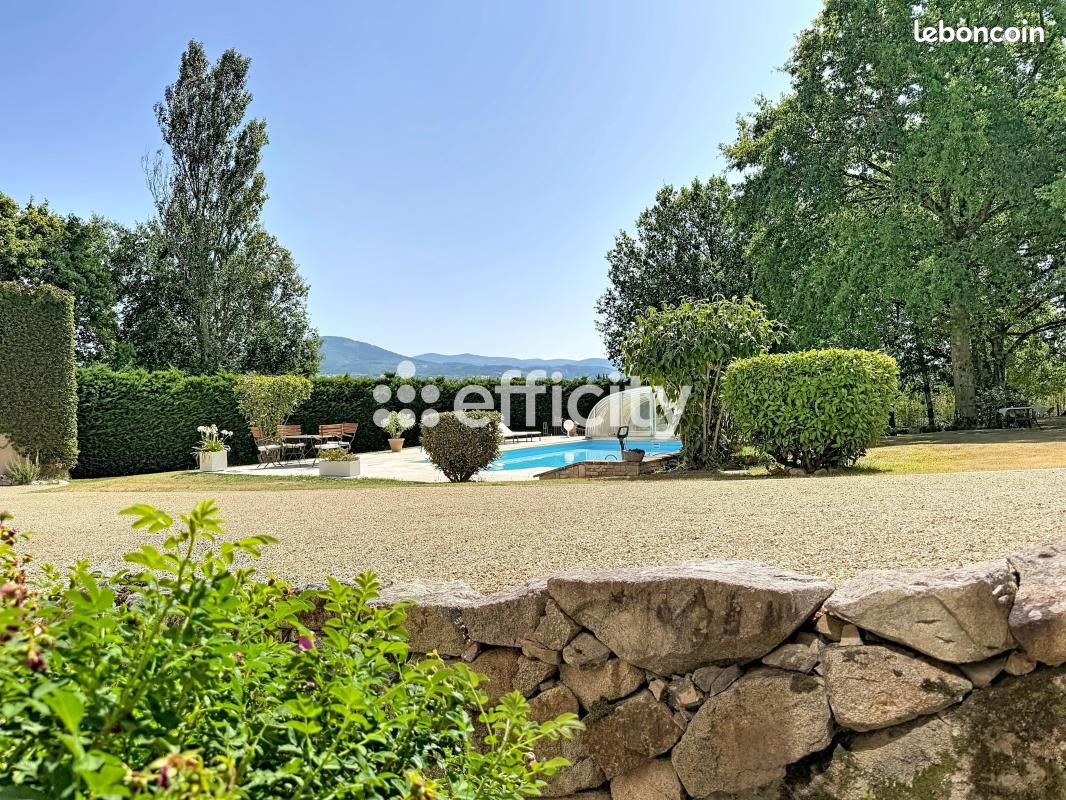 Maison 10 pièces 380 m² · à Courpière · 380 m² · 798 000 €