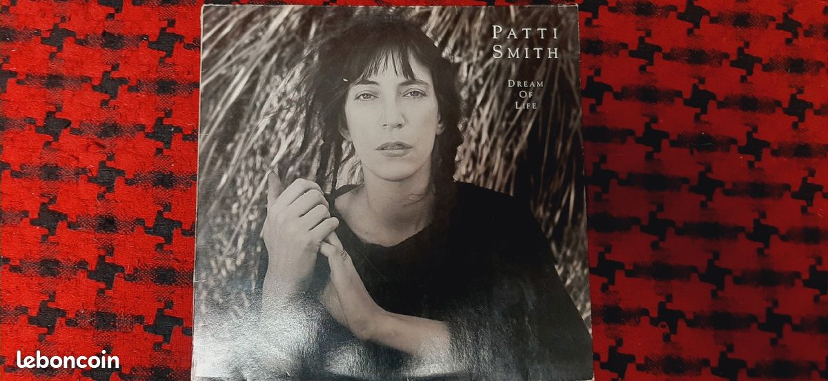 Patti Smith: dream of life. LP 1988 (image 1)