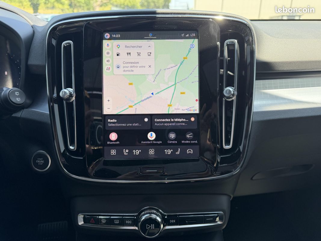 VOLVO XC40 B4 197 ch DCT7 Ultra (image 16)