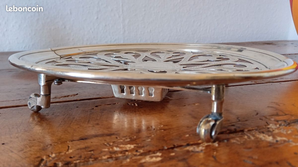 Ancien Dessous de Plat à roulettes Métal Argenté SGDG