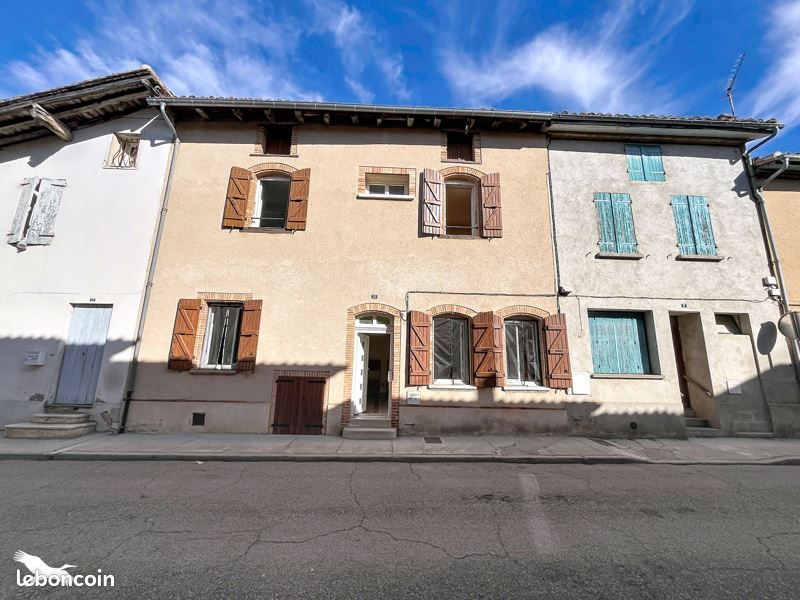 Maison 4 pièces 119 m² · à Beaumont-de-Lomagne · 119 m² · 98 000 €