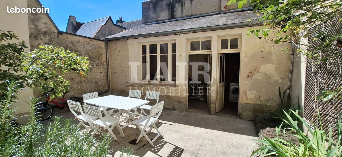 Maison 8 pièces 168 m² · à Sées · 168 m² · 252 000 €
