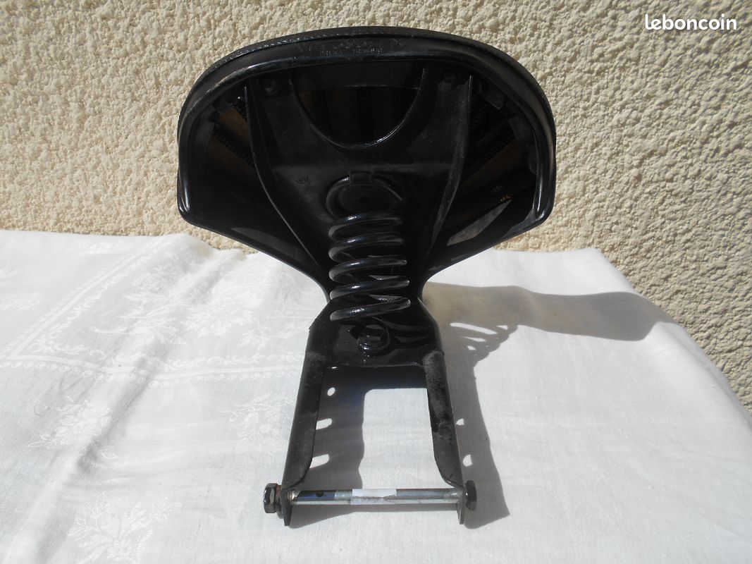 Ancienne Selle De Velo De Course En Cuir Marque Pryma N.c Depose Paris