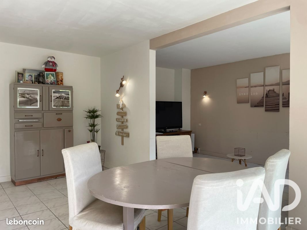 Appartement 5 pièces 91 m² · à Ris-Orangis · 91 m² · 149 000 €