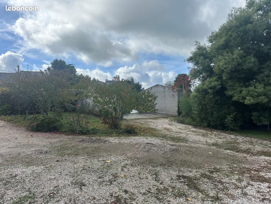 Terrain 463 m² · à Treillières · 129 900 €