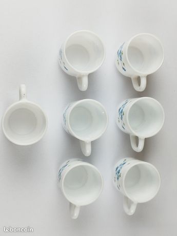2 Tasses à Café Arcopal Motif Myosotis Vintage - Hauteur 7 Cm, France, Années 1920-1949