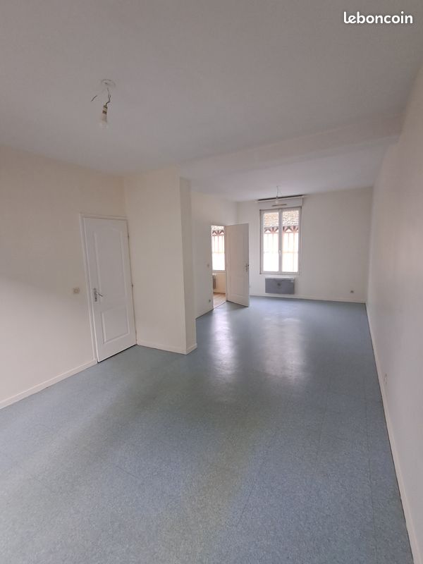 Appartement 3 pièces 70 m² · à Lisieux · 70 m² · 650 €/mois