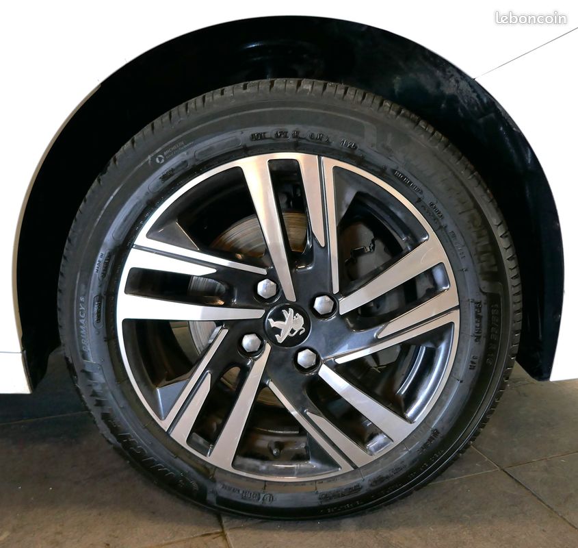 PEUGEOT 208 BLUEHDI 100 CV BVM6 ALLURE BUSINESS - Camera / GPS (image 8)
