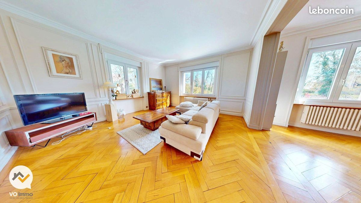 Maison 10 pièces 303 m² · à Staffelfelden · 303 m² · 780 000 €