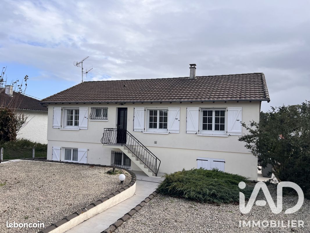 Maison 7 pièces 136 m² · à Charroux · 136 m² · 214 000 €