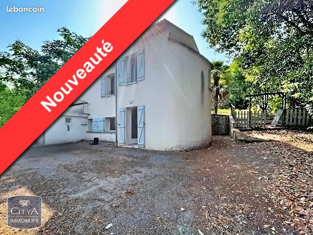Maison 3 pièces 90 m² · à Bon-Encontre · 90 m² · 155 000 €