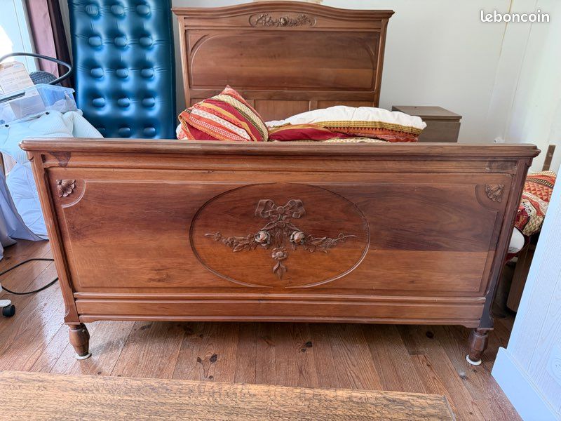 Lit en bois 150cm (image 1)