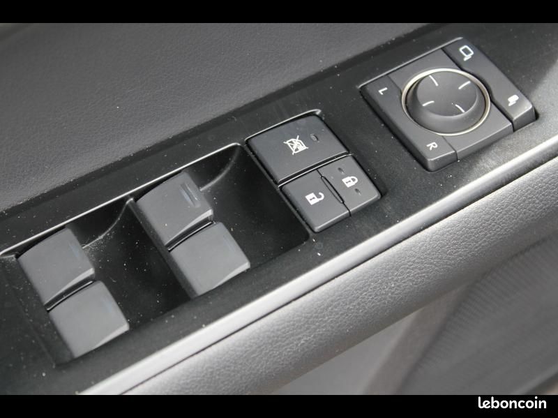 Lexus UX 250h F SPORT Design 2WD (image 17)