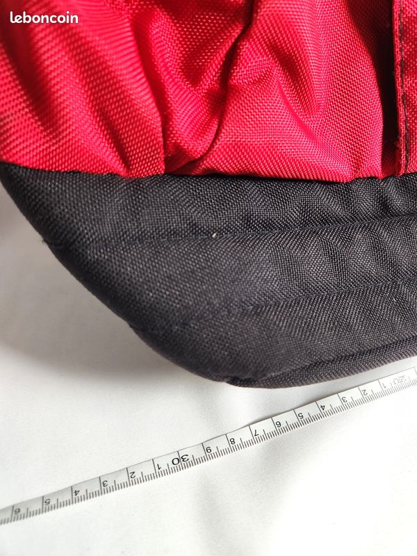 Sac à Dos Ferrari Vintage 2002 – Rouge Course – Excellent État Collection