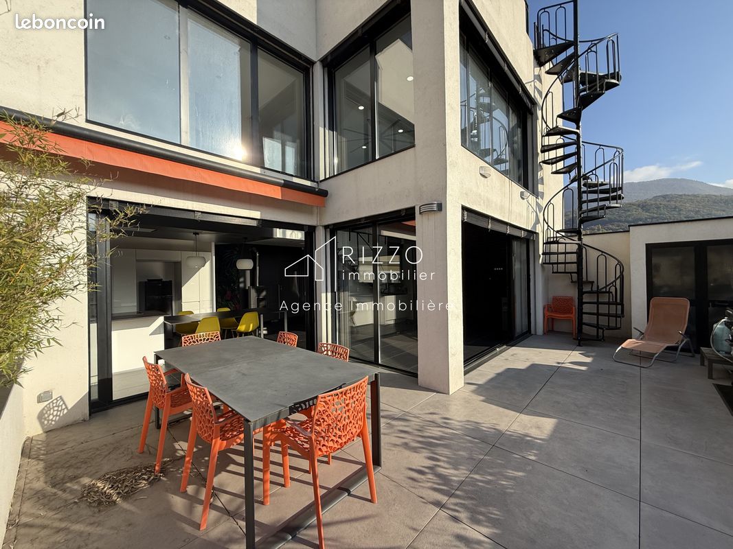 Appartement 5 pièces 150 m² · à Valserhône · 150 m² · 445 000 €