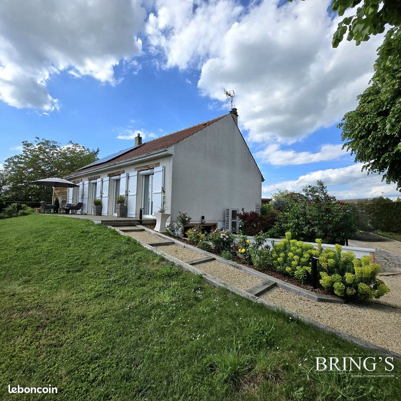 Maison 5 pièces 104 m² · à Saint-Lubin-des-Joncherets · 104 m² · 249 800 €