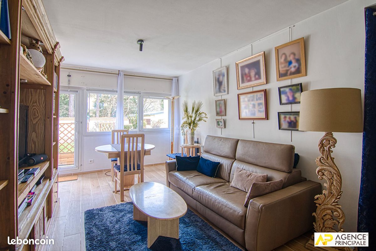 Appartement 3 pièces 50 m² · à Versailles · 50 m² · 386 000 €