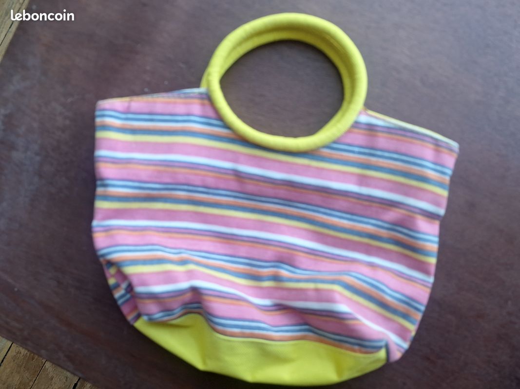 đđ Petit sac Ă main fille rayĂ© rose, jaune, bleu et blanc â TrĂšs joli (image 1)