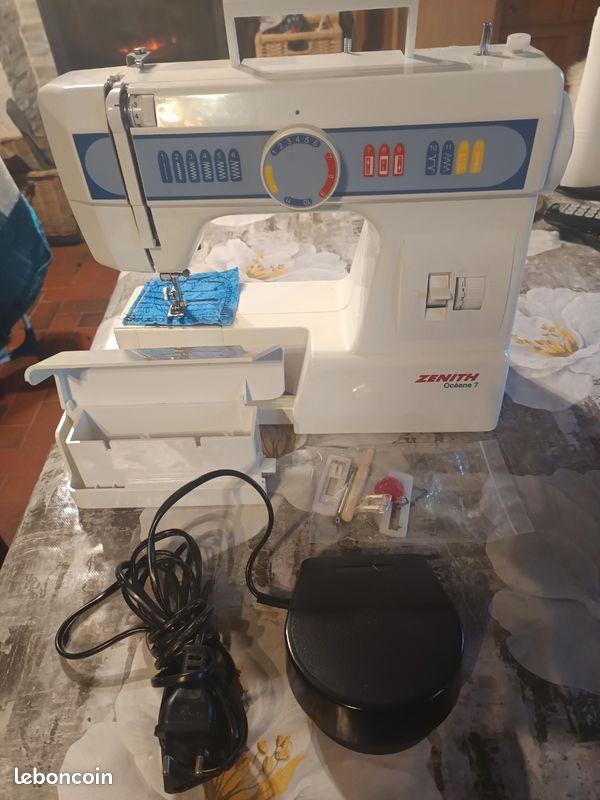 Machine à coudre (image 1)