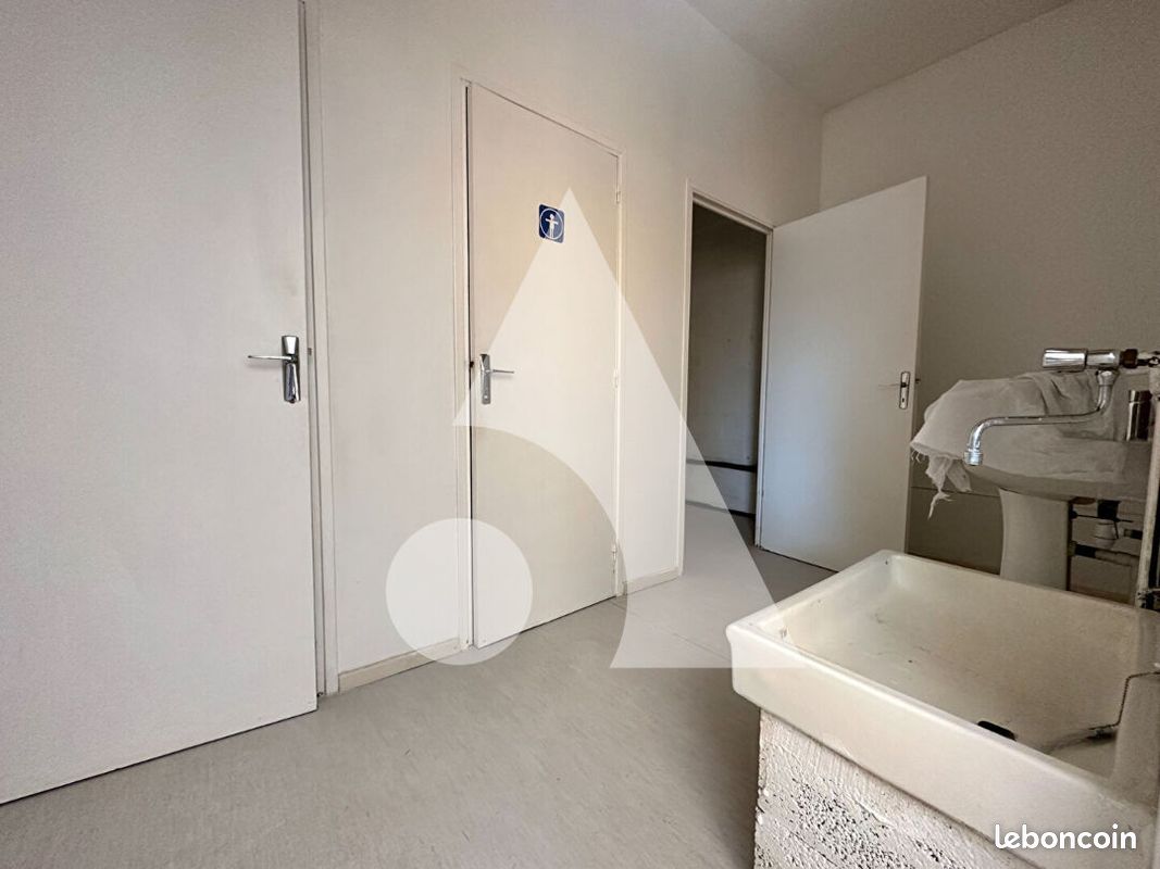 Local 187 m² LONGUENESSE (image 6)