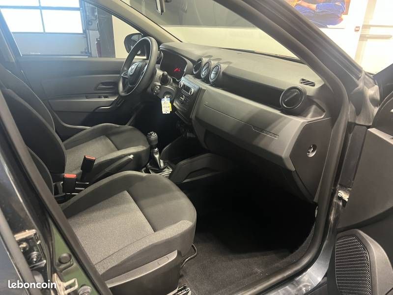 Dacia Duster Blue dCi 115 4x2 Essentiel (image 11)