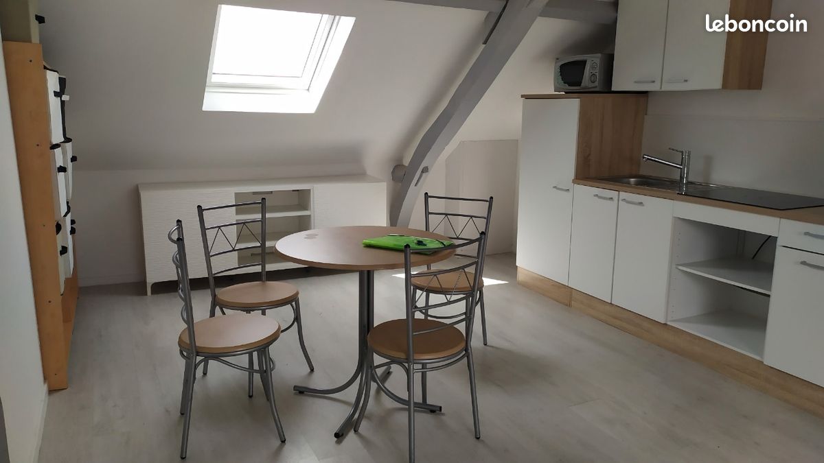 Appartement 3 pièces 58 m² · à Noyant-Villages · 58 m² · 550 €