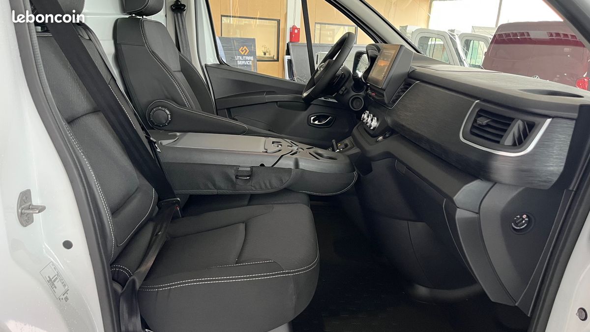 29 990 HT - Nissan PRIMASTAR L1H1 DCI 170 BVA9 TEKNA + OPTIONS / NEUF (image 8)