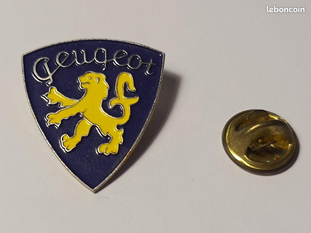 PIN'S PINS VOITURE MINI PIN'S LION PEUGEOT. 1 x 0,5 cm EUR 3,90 - FR