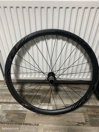 Roues carbones novatec R3 neuves Équipements vélos