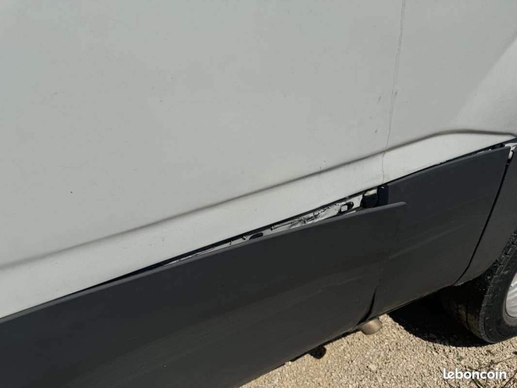 Iveco Daily DOUBLE ESSIEU 35s 2.3D 136cH/VENTE A PRO/TVA (image 5)