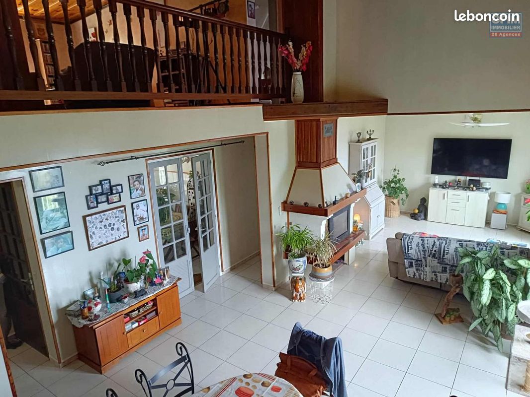 Maison 7 pièces 230 m² · à Saint-Leu · 230 m² · 254 400 €