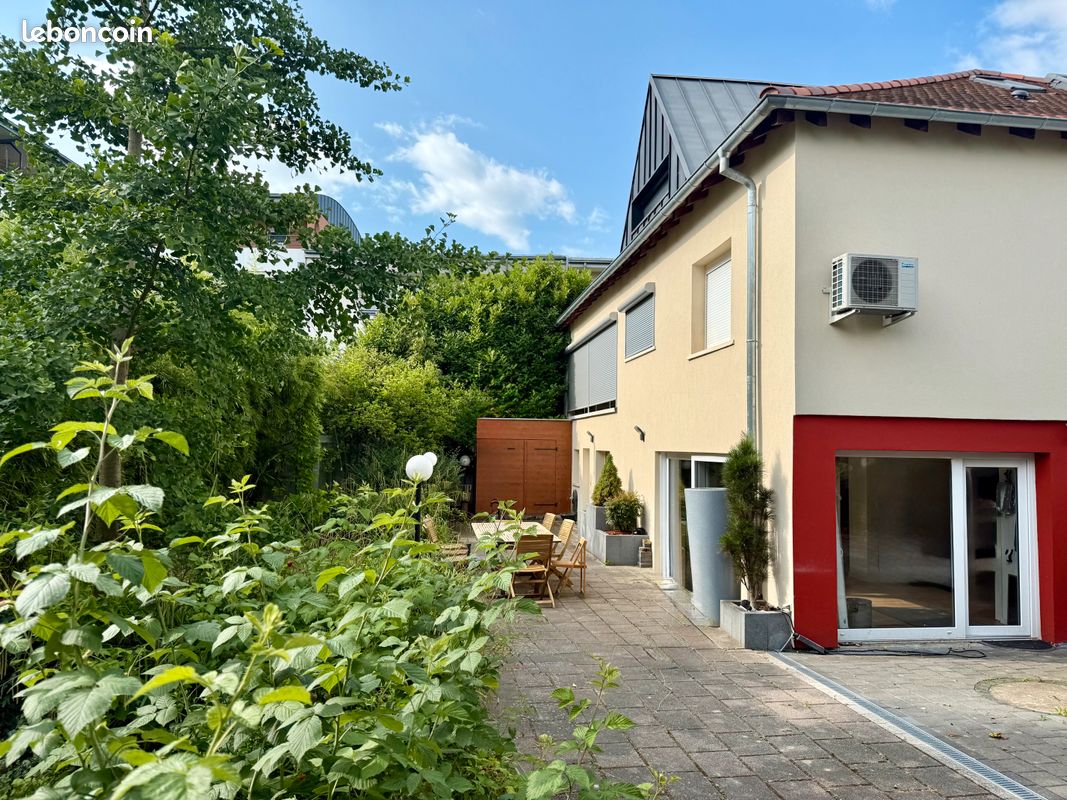 Maison 8 pièces 210 m² · à Souffelweyersheim · 210 m² · 599 000 €