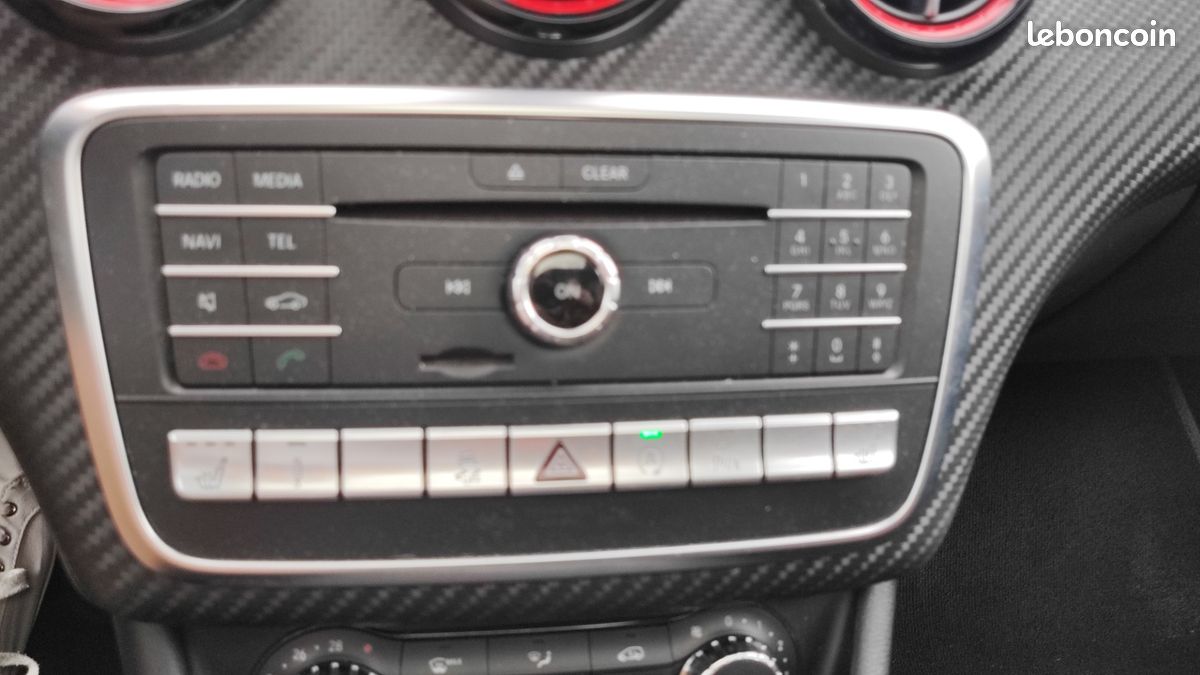 Mercedes CLASSE A 45 AMG 4AMTIC 381CV DCT7 (image 17)