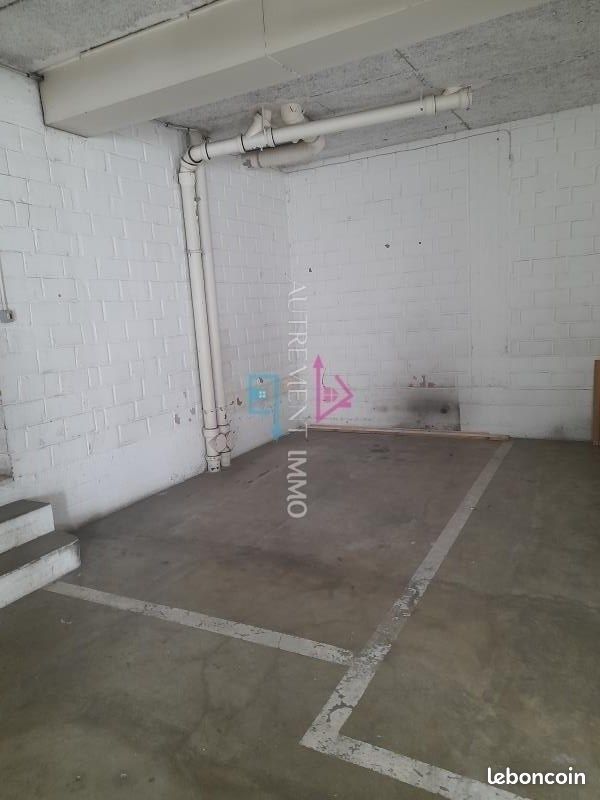 Parking/box ARRAS · 80 €/mois
